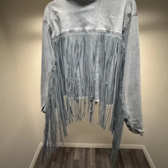 Fashion to Figure Light Blue Denim Jacket - Picture 3 of 6